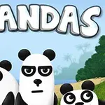 Üç pandanın bulunduğu sahil kenarında tropik bir manzara