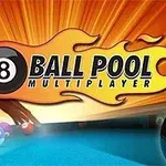 8 Ball Pool Multiplayer Bilardo masasında 8 numaralı top ve alevli bir yazı ile hareketli bir arka plan
