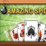 AMAZING SPIDER yazısının üzerinde örümcek figürleri bulunan ve ortada bir deste iskambil kartı olan görsel