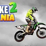 Motosiklet üzerindeki yarışçı havada zıplarken poz verir, sağ üstte Bike Mania 2 yazısı bulunur