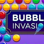 Renkli baloncukların arasında Bubble Invasion yazılı bir afiş