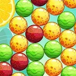 Renkli ve desenli topların limon ve portakal dilimleri ile karışık bir şekilde dizildiği canlı tasarım