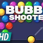 Renkli topların altındaki BUBBLE SHOOTER HD yazısıyla mavi arka plan üzerinde bir ok işareti bulunan bir görüntü