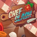Ahşap bir zeminde dilimlenmiş salatalık, domates ve soğan parçaları ile bir kesme tahtası üzerinde Chef Slash yazılı bir görsel