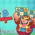 Kareli mavi arka plan üzerinde, gülümseyen bir kral karakteri, elinde satranç tahtasını andıran bir kart tutuyor ve yanında Chess Challenges yazısı bulunuyor