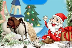 Noel Baba kıyafeti giymiş bir karakter, hediye paketleriyle otururken, yanındaki beyaz bir at ve arkada yılbaşı ağacı olan karlı bir sahne