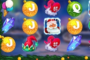 Renkli süs eşyaları, kristaller ve Noel Baba figürünün yer aldığı canlı ve göz alıcı bir arka plan