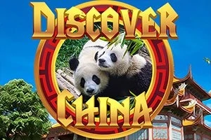 İki panda ve geleneksel Asya mimarisi ile süslenmiş bir çerçeve