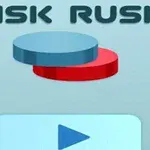 Disk Rush yazısı üzerinde mavi ve kırmızı disklerle, altında bir oynat düğmesi bulunan sade bir grafik