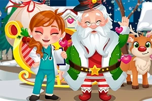 Noel Baba kıyafeti giymiş yaşlı bir adam, sağlık görevlisi üniformalı genç bir kadın ve bir ren geyiği, karla kaplı bir sokakta yan yana duruyor