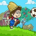 Bir çocuk, saman şapka takarak yemyeşil bir tarlada futbol topuna vururken, arka planda kırmızı bir kulübe, elma ağacı ve bir koyun yer alıyor