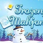 Kış temalı arka planda sevimli bir kardan adam ve kartların önünde Frozen Mahjong yazısı