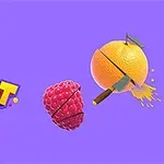 Mor bir arka planda bıçakla dilimlenmiş bir portakal ve ahududu yanında Fruit Slice yazısı