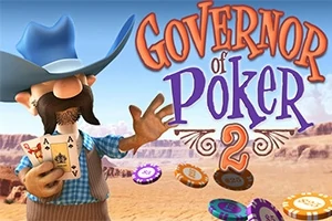 Kovboy şapkalı sakallı bir adam, elinde poker kartları tutarken çölde duruyor ve çevresinde poker fişleri var