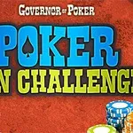 Kırmızı bir arka plan üzerinde büyük mavi ve yeşil harflerle POKER WIN CHALLENGE yazısı ve yanlarında çeşitli renklerde poker fişleri