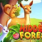 Geyik, ağaçta oturan bir sincap ve altta duran bir tavşan, Hidden Forest yazısıyla birlikte yapraklar ve meyvelerle çevrili bir ormanda yer alıyor