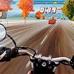 Motosiklet gidonundan yola bakış; sonbahar yaprakları ve önünde bir araba ile hız efekti