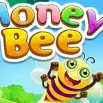 Renkli yazılarla Honey Bee kelimesinin altında neşeli bir arı ve ağaçtan sarkan bir petek