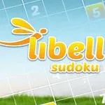 Libelle Sudoku başlığı, arka planda bir sudoku bulmacası ve alt kısımda çimenlerle gösterilmektedir