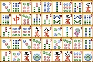 Karmaşık desenlere ve Çin karakterlerine sahip mahjong taşları