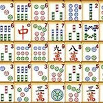 Karmaşık desenlere ve Çin karakterlerine sahip mahjong taşları