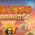 Çöl arka planında piramitler ve Antik Mısır sembolleri taşıyan Mahjong taşları