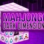 Parlak mor bir arka planda, ortasında Mahjongg Dark Dimensions yazısıyla süslenmiş sembollerle kaplı beyaz bir küp