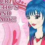 Mavi saçlı, kalp şekilli küpe ve kolye takan bir anime karakteri, yanındaki pembe ruj ve dekoratif öğelerle birlikte