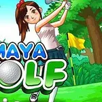 Ormanda golf oynayan genç bir kız ve ön planda büyük bir golf topu ile logo