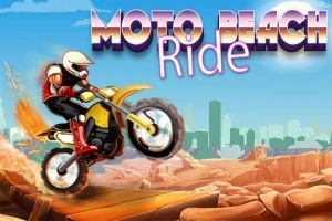 Moto üzerinde kumlu bir arazide atlayan kasklı ve korumalı bir motosikletçi