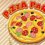 Pizza Party yazısının altında malzemelerle süslenmiş bir pizza