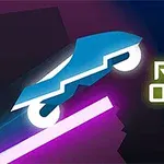 Neon ışıklarla parlayan mavi bir araç, dikey bir rampada havada süzülüyor; yanında Rider Online yazısı bulunuyor