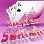 Pembemsi bir arka plan üzerinde, üzerinde Rus mimarisini andıran bir siluet bulunan iskambil kartları ve Russian Solitaire yazısı