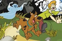 Scooby ve Shaggyye hayaletlerle dolu kaleden kaçmaları için yardım et!