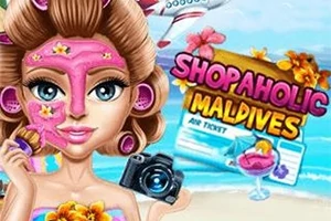 Pembe yüz maskesi uygulayan genç bir kadın kamera tutuyor, arka planda uçak ve Shopaholic Maldives yazısı görülebilir