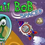Uzayda astronot kıyafeti giymiş bir salyangoz ve yanında bir roketin yer aldığı çizgi film tarzı bir uzay sahnesi