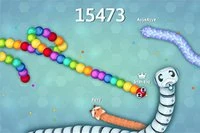 Snake io war, yeni bir pop estetiği ile klasik yılan oyunu mekaniğini