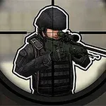 Keskin nişancı dürbününden görülen kasklı ve tüfekli asker