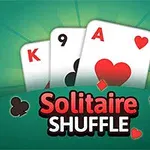 Yeşil bir arka planda kağıt destesi önünde Solitaire Shuffle yazısı ve iki kupa bir maça kartı