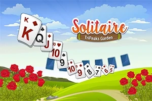 Gökyüzü ve bulutlar altında kırmızı güllerin arasında dizi halinde dizilmiş iskambil kartları