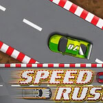 Yarış pistinde hızla giden yeşil bir yarış arabası ve altta Speed Rush yazısı