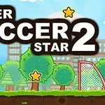 Yeşil ağaçların ve yıldızların bulunduğu bir arka planda futbol topu ve futbol kalesi