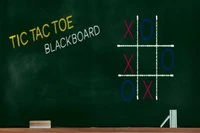 Tic Tac Toe Blackboard klasik bir strateji bulmaca oyunudur