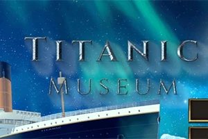 Titanik Müzesi yazısıyla birlikte yıldızlı bir gece gökyüzü altında Titanic gemisi