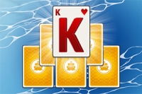 Tripeaks Solitaire Holidayde daha önce yaşamadığınız bir yolculuğa