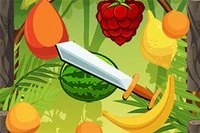 Tropical Slasher oyununda tüm meyveleri kes.
