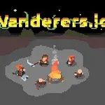 Bir grup insan gece vakti kamp ateşinin etrafında oturmuş, gökyüzünde ay görülüyor ve üst kısımda Wanderers