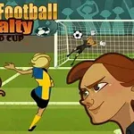Kadın futbol oyuncusu penaltı atışı yaparken iki kadın karakter ve kaleci sahnede yer alıyor