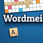 Mavi arka plan üzerinde Wordmeister kelimesi ile kelime oyun tahtası ve harf taşları