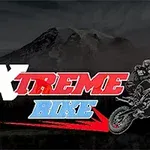 Arka plandaki dağ manzarası önünde, Xtreme Bike yazısı ve bir motosiklet sürücüsünün illüstrasyonu